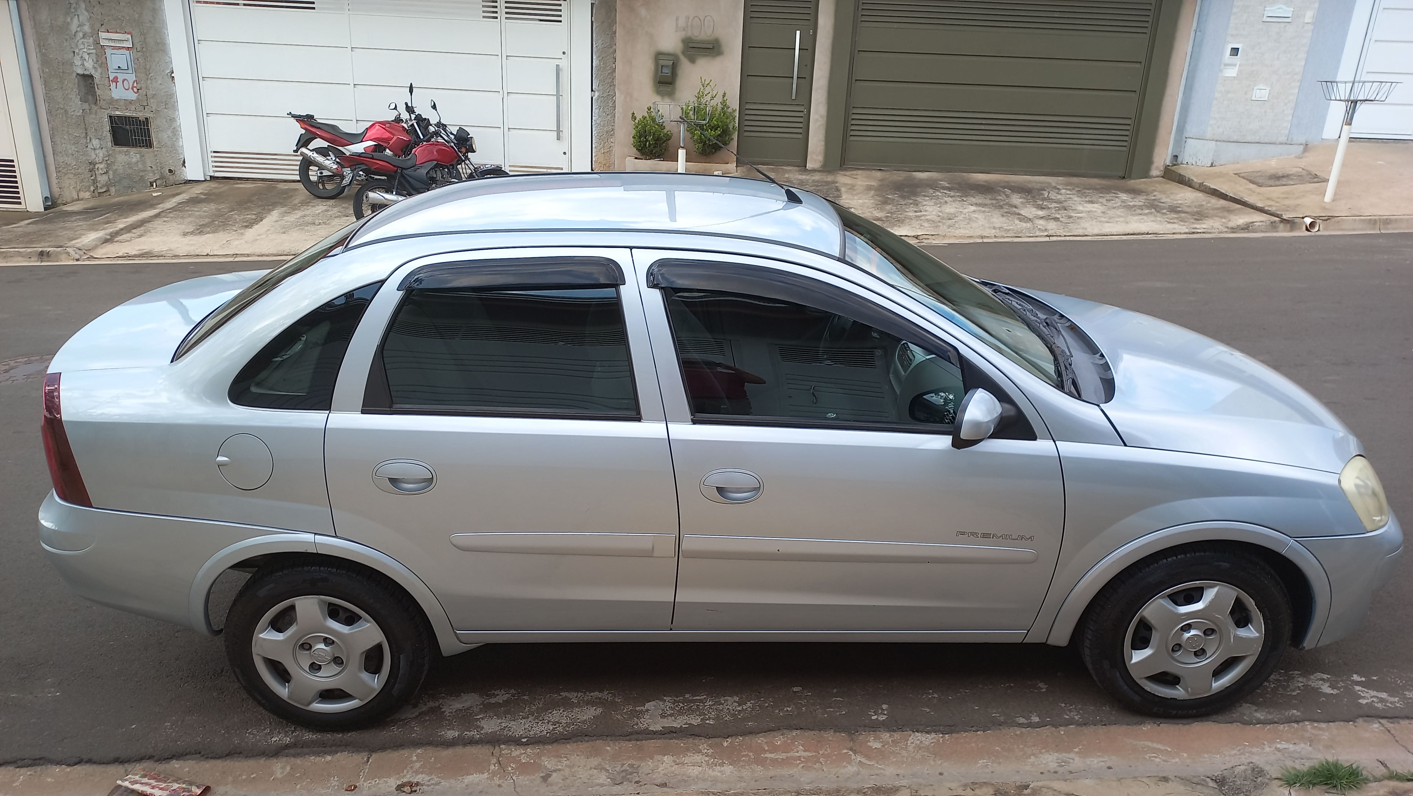 Carros na Web, Chevrolet Corsa Sedan Premium 1.4 2010