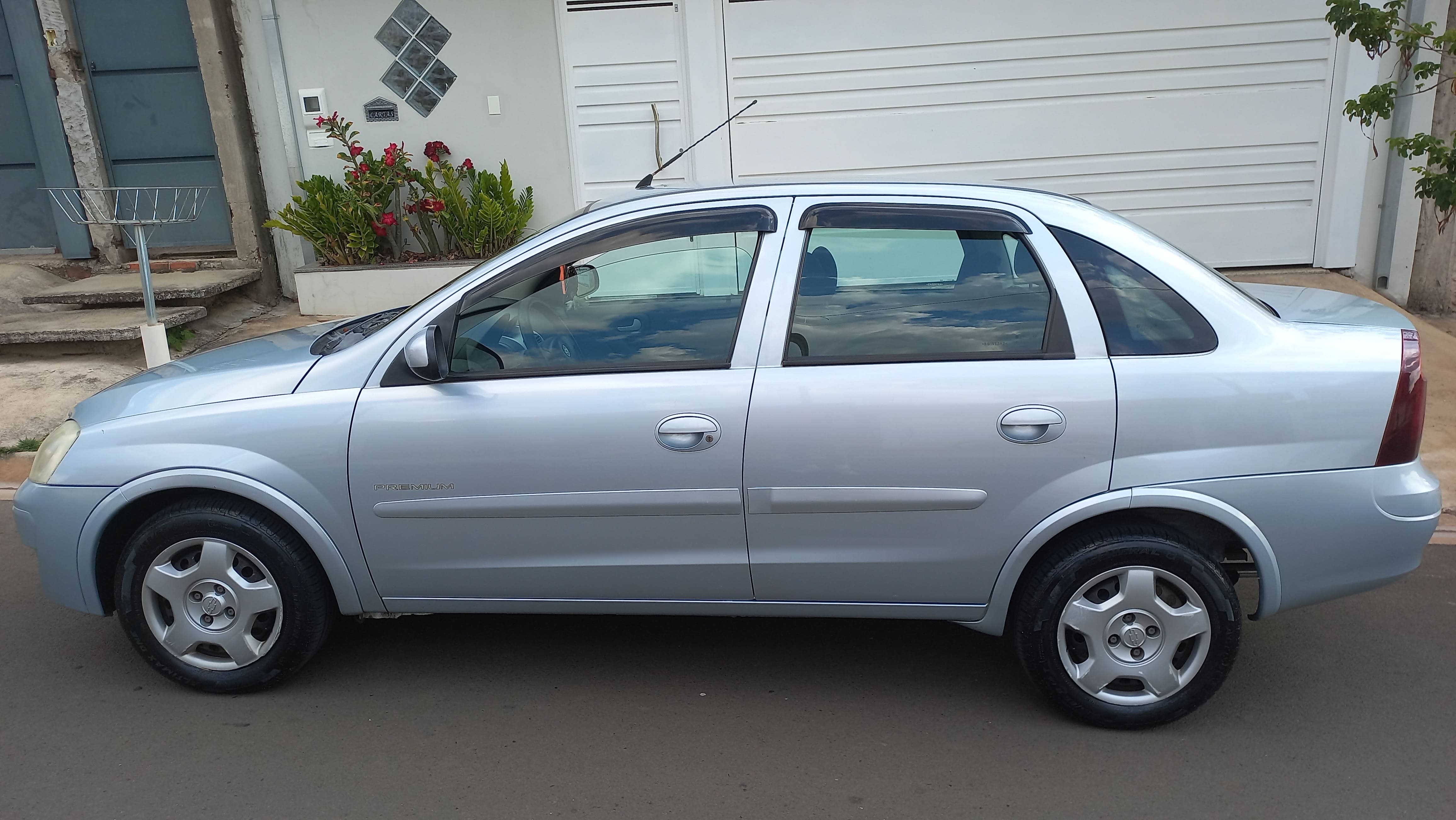 Carros na Web, Chevrolet Corsa Sedan Premium 1.4 2010